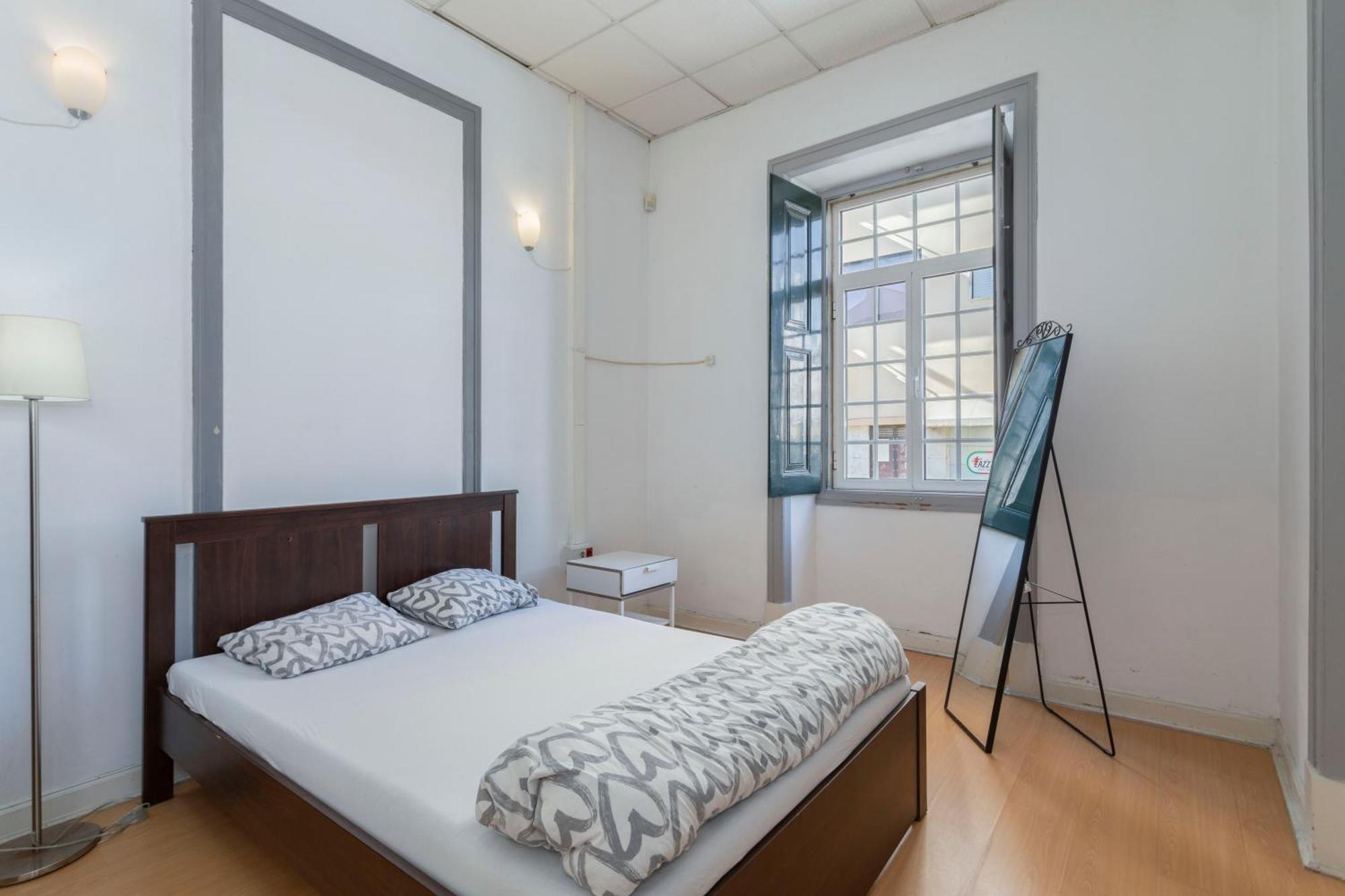 Le Penguin Hostel Faro Dış mekan fotoğraf