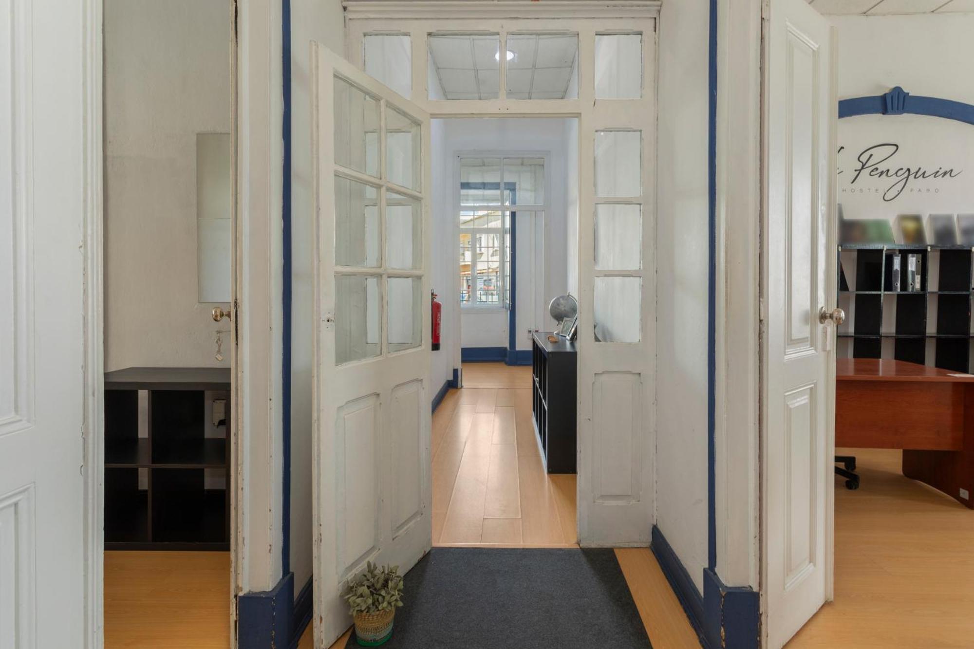 Le Penguin Hostel Faro Dış mekan fotoğraf
