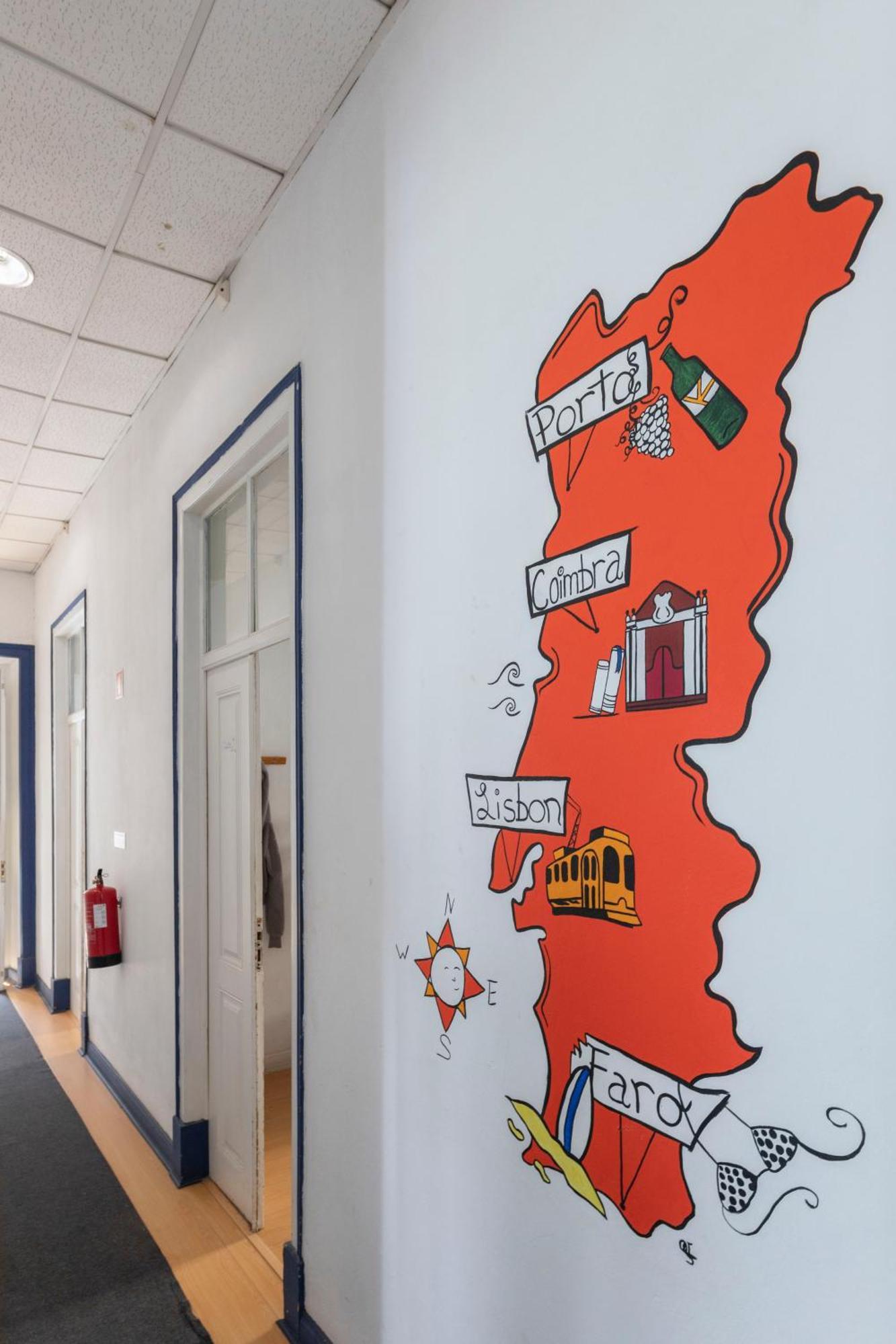 Le Penguin Hostel Faro Dış mekan fotoğraf