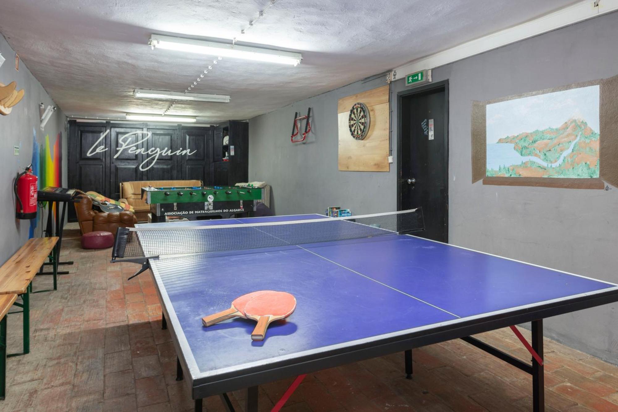 Le Penguin Hostel Faro Dış mekan fotoğraf